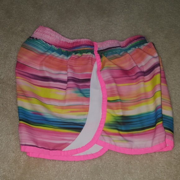 Shorts - Picture 3 of 4